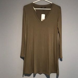 Long sleeve v-neck olive tunic